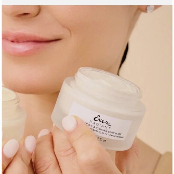Ever Radiant Resurfacing Firming Clay Mask Hyaluronic Acid Hydratng Smoothing - Picture 2 of 7